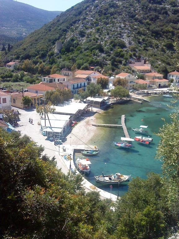 Hotel Nostos Frikes Eksteriør bilde